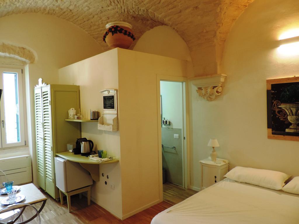 Casa Adele - Dimora Del 1700 Nel Centro Storico Bed and Breakfast Martina Franca Eksteriør billede