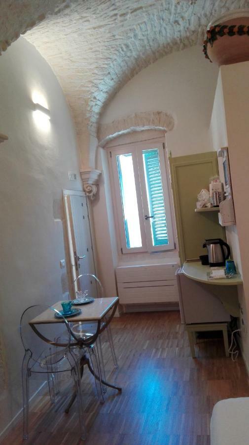 Casa Adele - Dimora Del 1700 Nel Centro Storico Bed and Breakfast Martina Franca Eksteriør billede