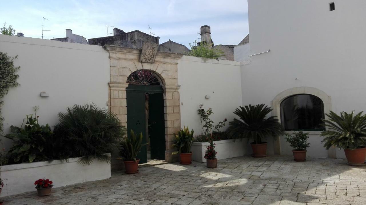 Casa Adele - Dimora Del 1700 Nel Centro Storico Bed and Breakfast Martina Franca Eksteriør billede